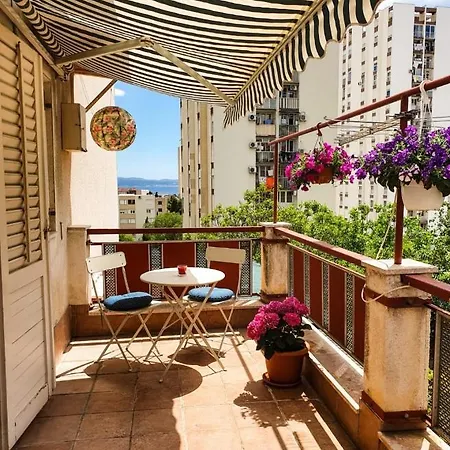View For 2 דירה